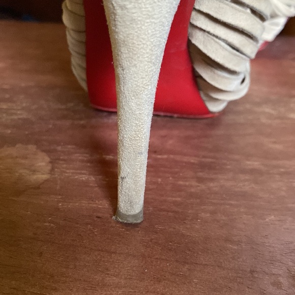 Christian Louboutin heels - Picture 3 of 4